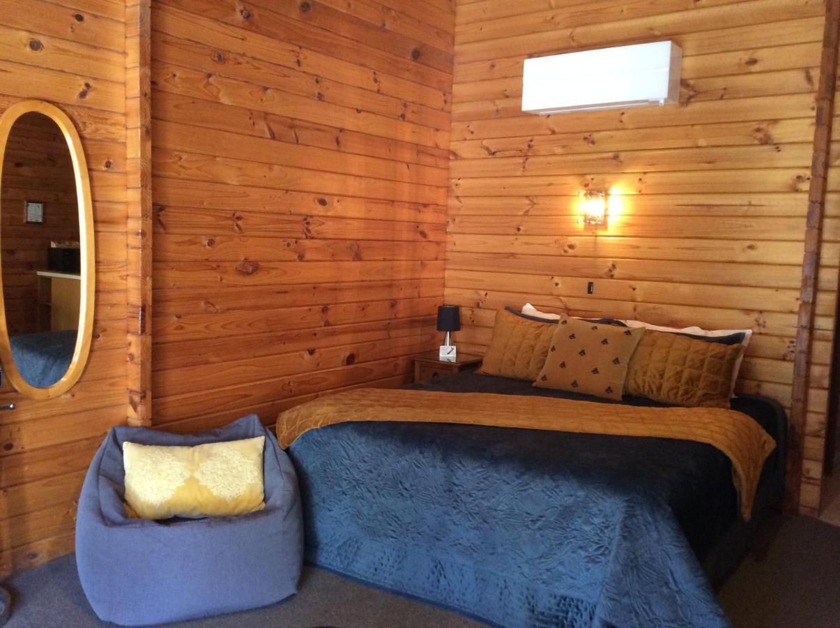 Alpine Lodge Motel Ханмер-Спрингс Экстерьер фото