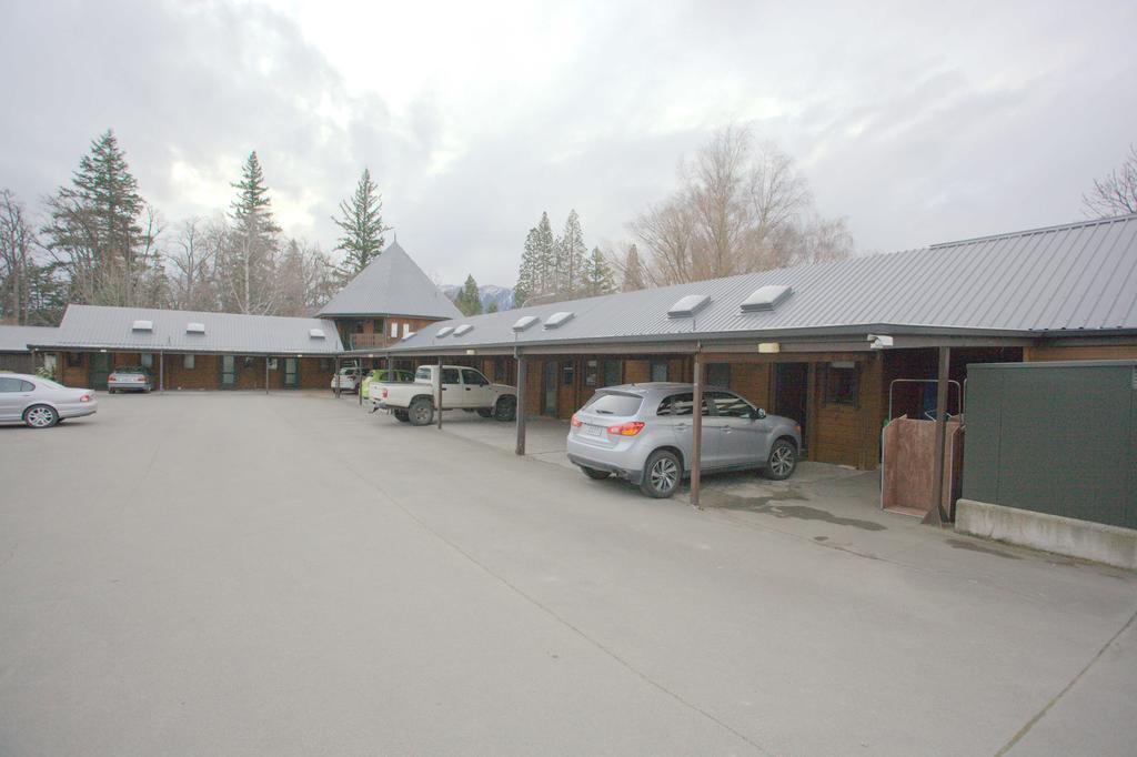 Alpine Lodge Motel Ханмер-Спрингс Экстерьер фото